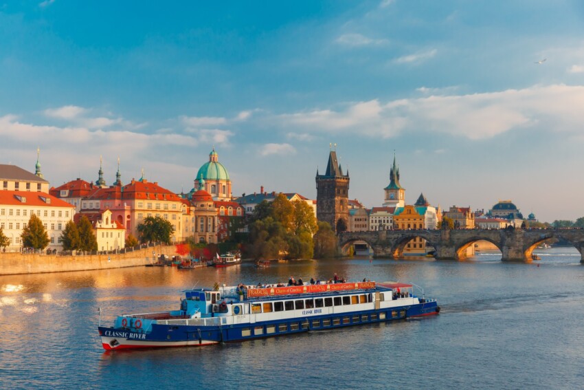 Cruises and boat tours in Prague